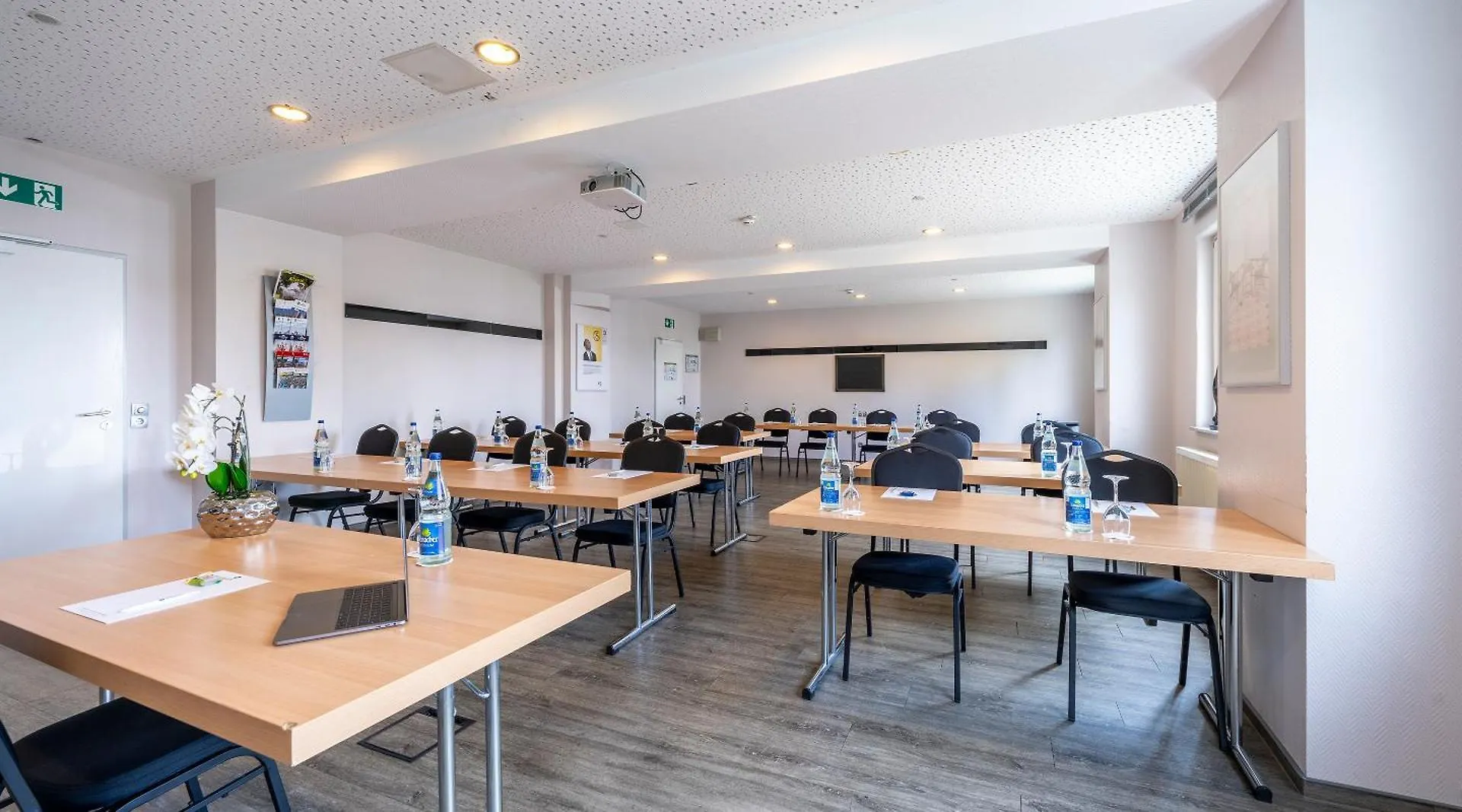 Plaza Inn Stuttgart-فيلدرستادت 3*, فيلدرستادت ألمانيا